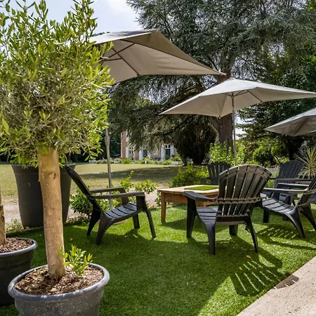 Aparthotel La Cabane 3*