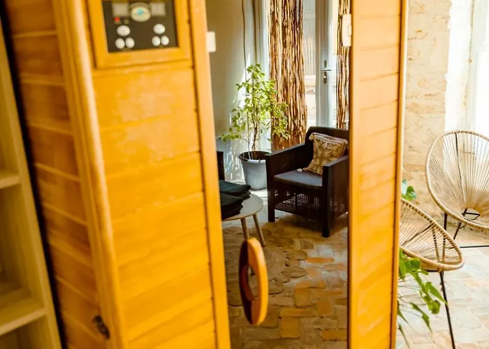 Aparthotel La Cabane 3*